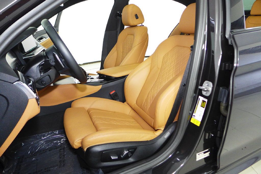 Used 2023 BMW 540i w/ M Sport Package RWD image 22