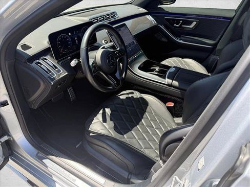 Used 2024 Mercedes-Benz S 580 4MATIC Sedan image 9