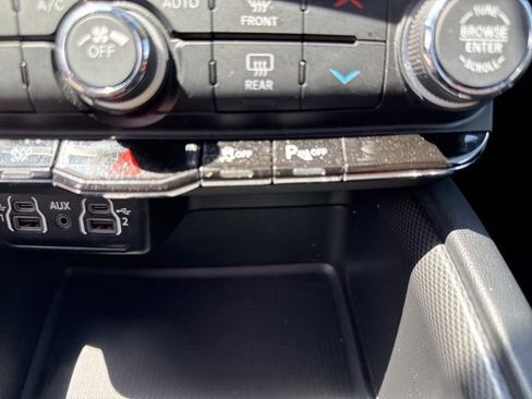 Used 2025 Dodge Durango GT AWD/4WD image 41