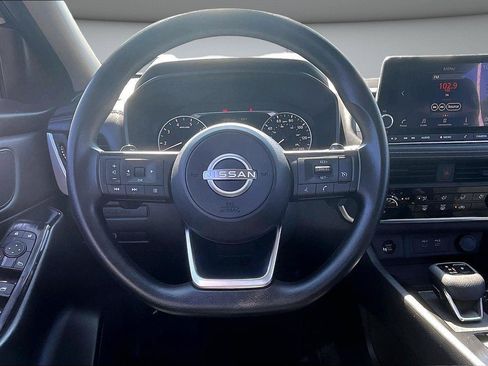 Used 2024 Nissan Rogue S AWD/4WD image 8