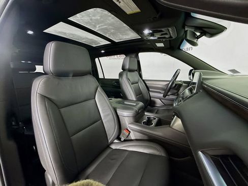 Used 2021 Chevrolet Suburban Z71 w/ Luxury Package image 33
