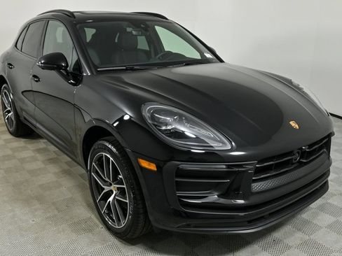 Used 2026 Porsche Macan AWD/4WD image 27