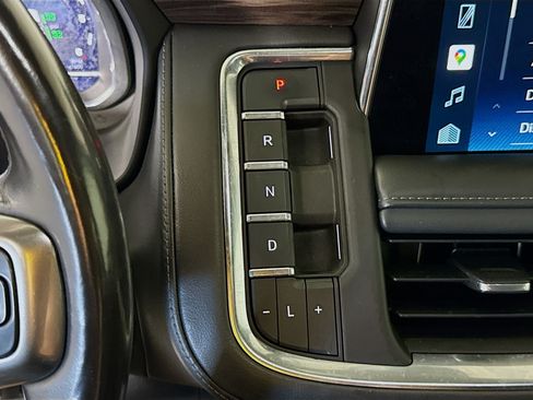 Used 2022 Chevrolet Tahoe LT w/ Luxury Package RWD image 20
