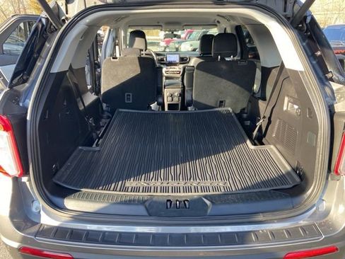 Used 2021 Ford Explorer XLT w/ Equipment Group 202A image 13