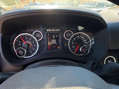 Used 2025 RAM 2500 Big Horn image 27