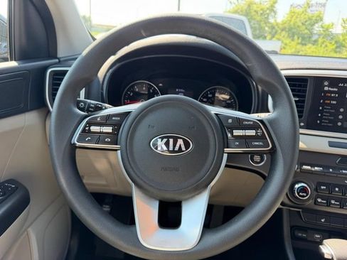 Certified 2022 Kia Sportage LX w/ LX AWD Value Edition Package image 9