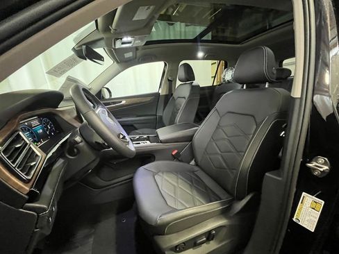 New 2026 Volkswagen Atlas SE image 8