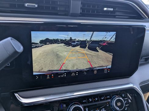 New 2025 GMC Sierra 2500 Denali w/ Denali Reserve Package image 17