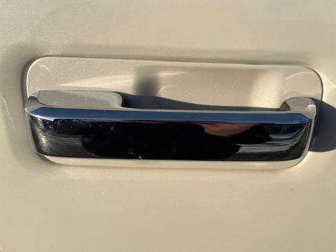 Used 2022 Ford F250 Lariat w/ Chrome Package image 50