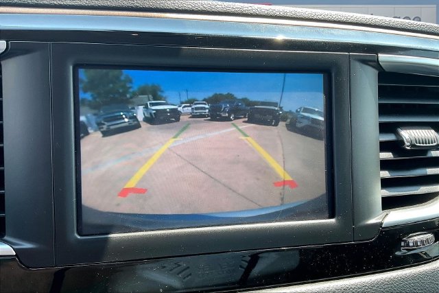 Used 2023 Chrysler Voyager LX FWD image 14