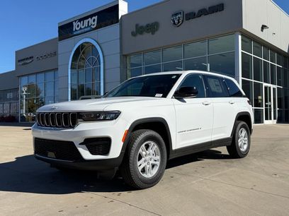 New 2025 Jeep Grand Cherokee Laredo w/ Trailer Tow Package