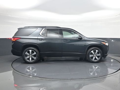 Used 2020 Chevrolet Traverse LT w/ LT Premium Package image 8