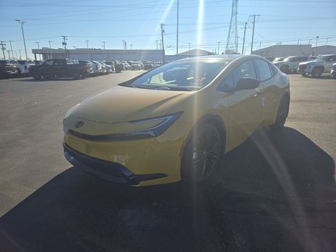 New 2026 Toyota Prius Plug-In Hybrid image 3