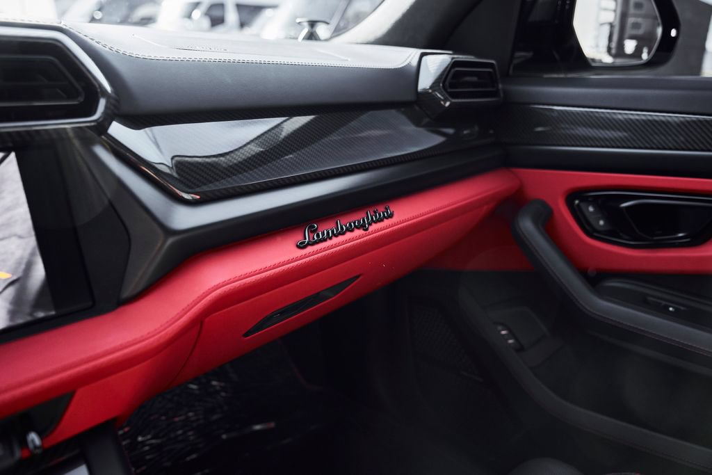 Used 2025 Lamborghini Urus SE AWD/4WD image 80