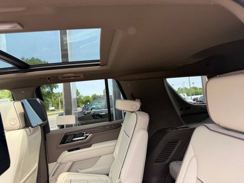 New 2026 GMC Yukon Denali w/ Advanced Technology Package AWD/4WD image 10