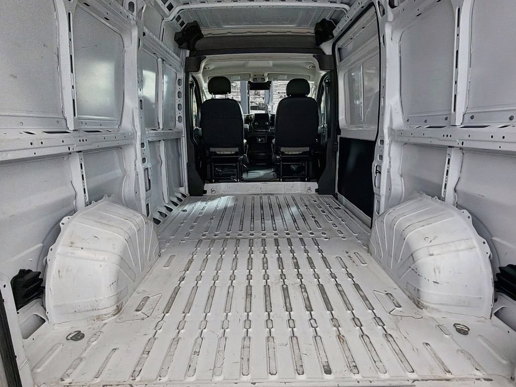 Used 2025 RAM ProMaster 2500 w/ Convenience Group FWD image 23