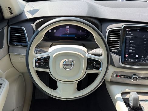 Used 2025 Volvo XC90 B6 Plus w/ Protection Package Premier AWD/4WD image 26
