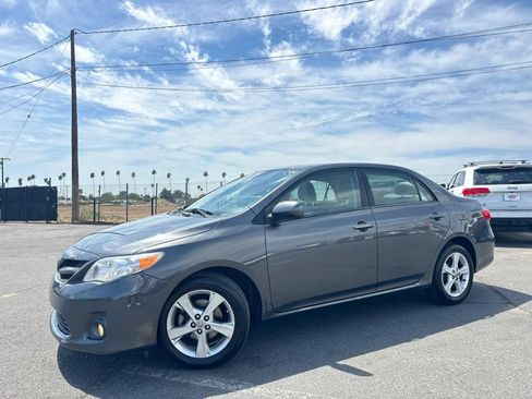 Used 2012 Toyota Corolla LE w/ Premium Pkg FWD image 2