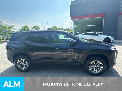 Used 2025 Chevrolet Equinox LT FWD image 5