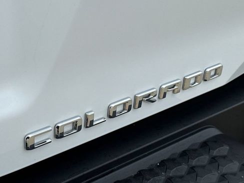 Used 2024 Chevrolet Colorado LT w/ LT Convenience Package II RWD image 9