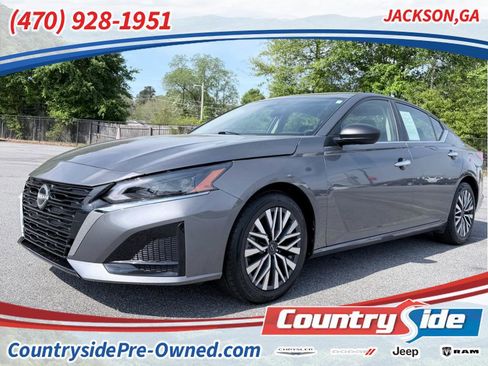 Used 2024 Nissan Altima 2.5 SV image 1