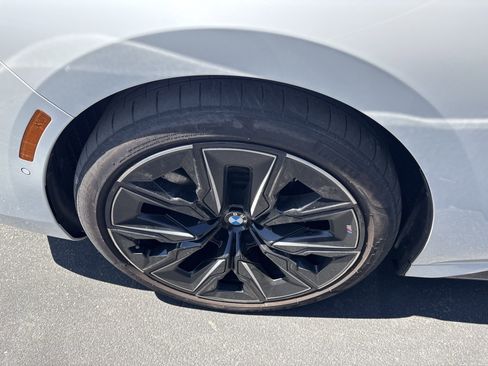 Certified 2023 BMW 760i xDrive AWD/4WD image 37