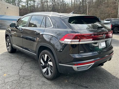 Certified 2025 Volkswagen Atlas Cross Sport SEL image 5