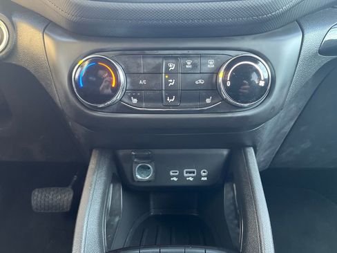 Used 2023 Chevrolet TrailBlazer LT image 32