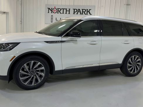 New 2026 Lincoln Aviator 2WD image 6