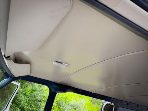 Used 1990 Ford E-150 and Econoline 150 RWD image 21