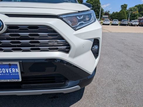 Used 2021 Toyota RAV4 XSE AWD/4WD image 11