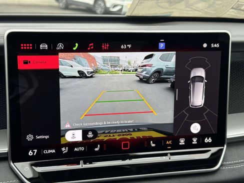 New 2026 Volkswagen Tiguan SE FWD image 28