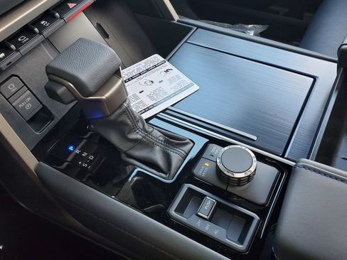 New 2026 Toyota Tundra Platinum AWD/4WD image 39