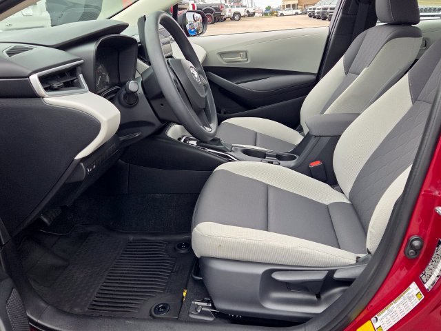 Used 2023 Toyota Corolla LE FWD image 5