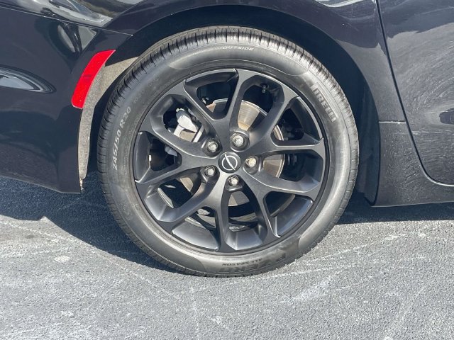 Used 2025 Chrysler Pacifica Limited FWD image 9