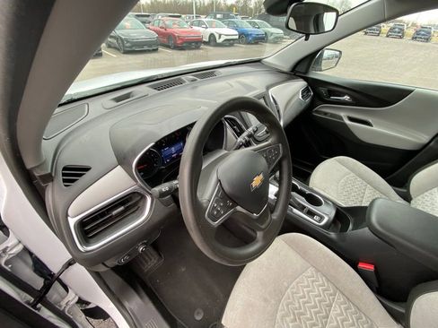 Used 2024 Chevrolet Equinox LT image 9
