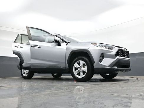 Used 2019 Toyota RAV4 XLE image 37