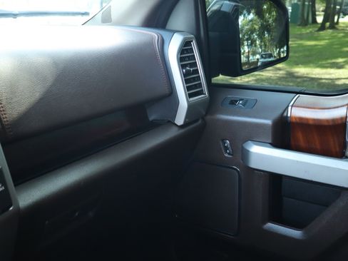 Used 2020 Ford F150 King Ranch w/ Equipment Group 601A Luxury RWD image 38