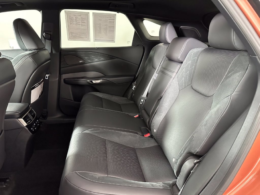 Used 2023 Lexus RX 350 w/ Accessory Package (Z1) AWD/4WD image 19