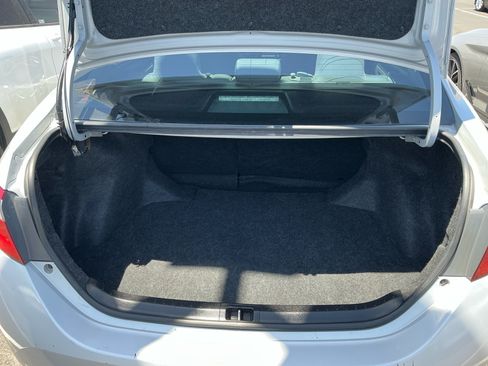 Used 2014 Toyota Corolla LE FWD image 32