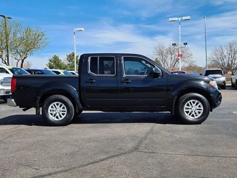 Used 2021 Nissan Frontier SV image 2