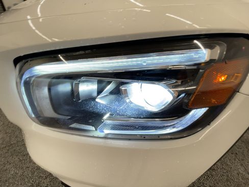 Used 2020 Mercedes-Benz GLB 250 image 10