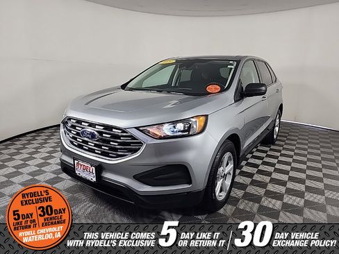 Used 2021 Ford Edge SE image 4