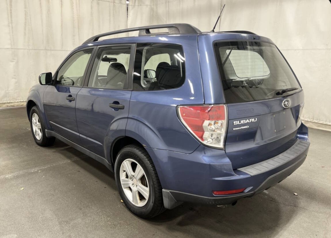 Used 2012 Subaru Forester 2.5X AWD/4WD image 2