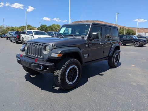 Used 2019 Jeep Wrangler Unlimited Sport S AWD/4WD image 8