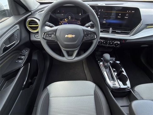 New 2026 Chevrolet Trax LT image 11
