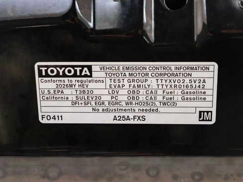 Used 2026 Toyota Camry SE FWD image 32