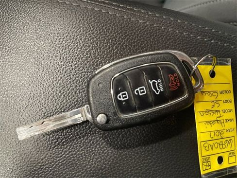 Used 2017 Hyundai Tucson SE image 20