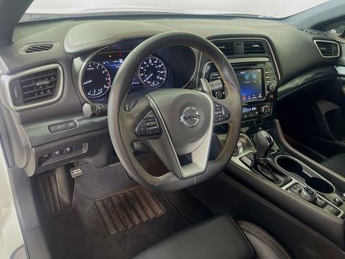 Used 2022 Nissan Maxima SR w/ Sport Mat Group image 10