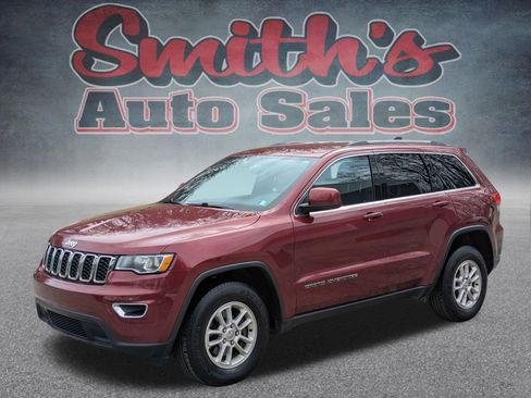 Used 2018 Jeep Grand Cherokee Laredo image 3
